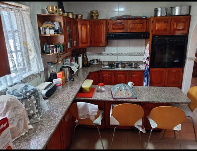 3 BEDROOM HOUSE FOR SALE IN MEREBANK EAST